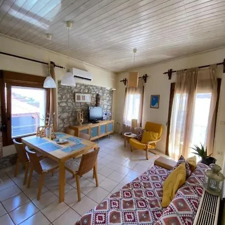 Sofia'S Apartment Skiathos Town Exterior photo