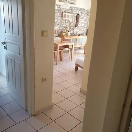 Sofia'S Apartment Skiathos Town Exterior photo